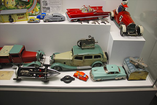 203-Музеи игрушек